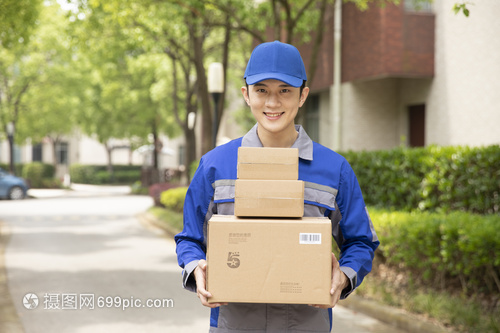 城市脉搏上的奔跑者 解析现代快递员的派件配送服务